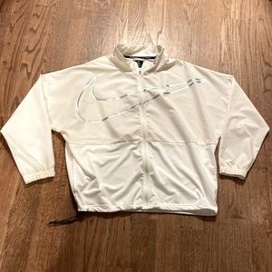 Nike Women’s Pro Woven Full ZiP Jacket